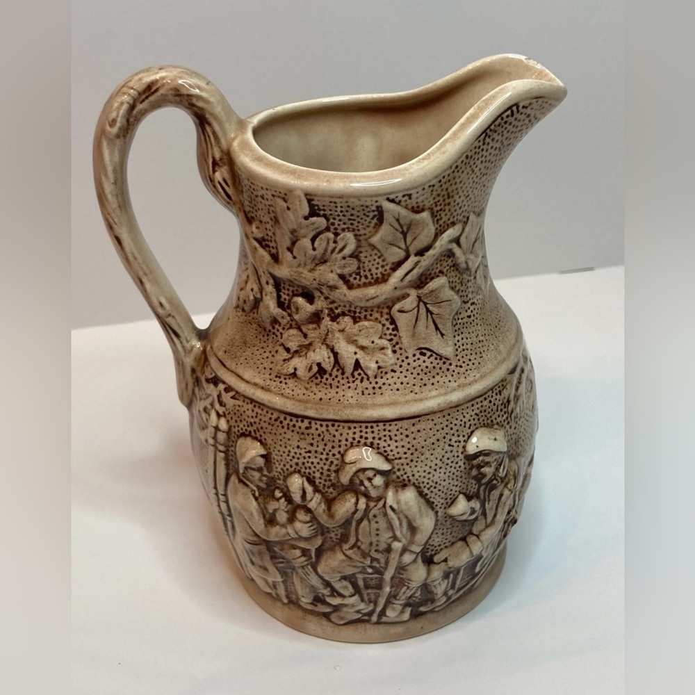 vintage 1969 handmade hand-painted vase pitcher colonial tavern scene
